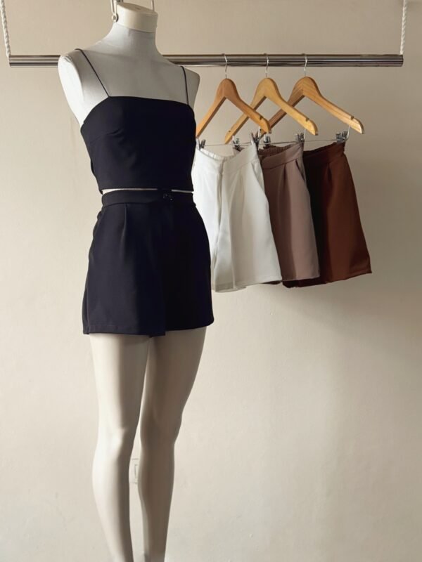 SHORT SCUBA CREPE CON PINZA