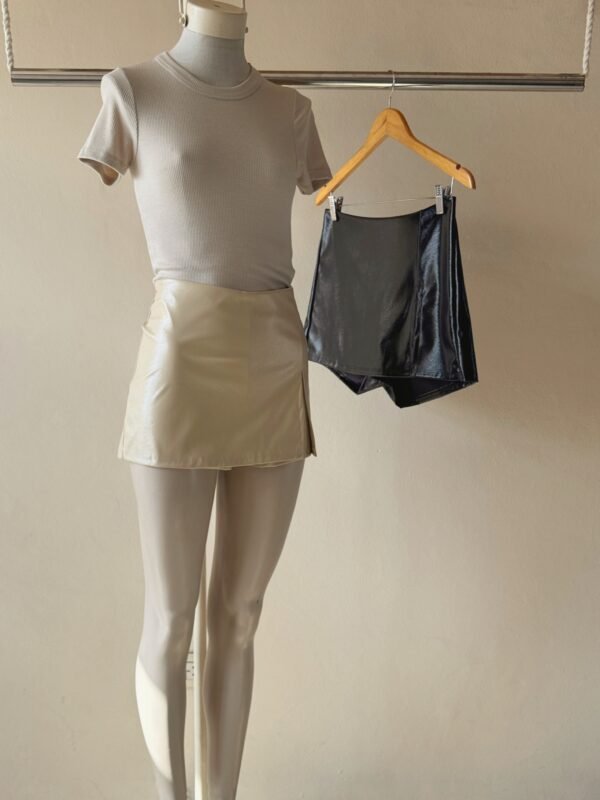 POLLERA PANTALON CUERINA SPACE