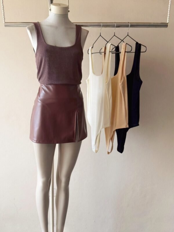 BODY CUELLO CUADRADO SLINKY