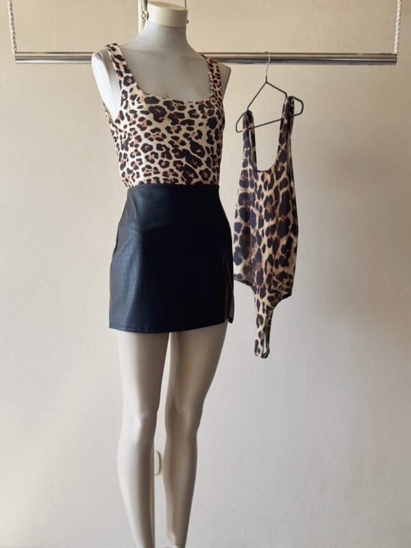 BODY CUELLO CUADRADO SLINKY ESTAMPADO