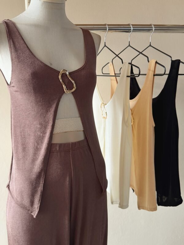 Alternative view of TOP PICOS CON HEBILLA SLINKY