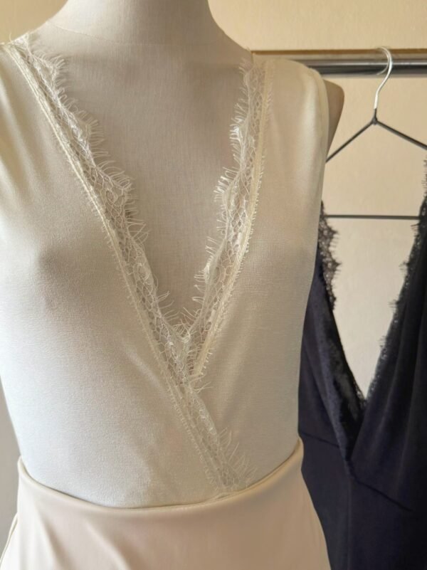 Alternative view of BODY CRUZADO PUNTILLA SLINKY