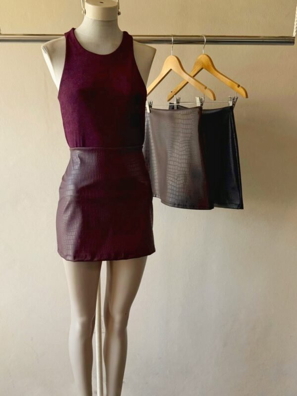 POLLERA EVASE CROCO TALLE 1