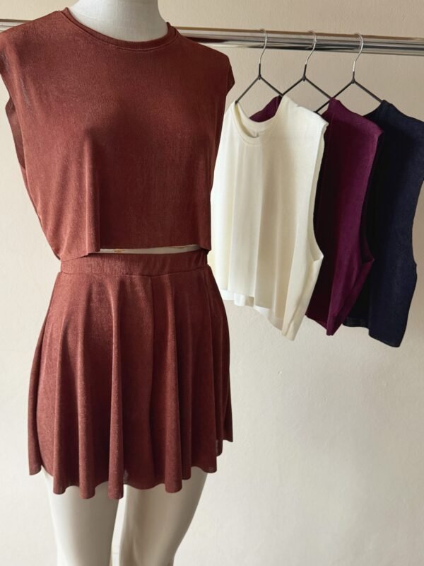 Alternative view of MUSCULOSA CORTA SLINKY