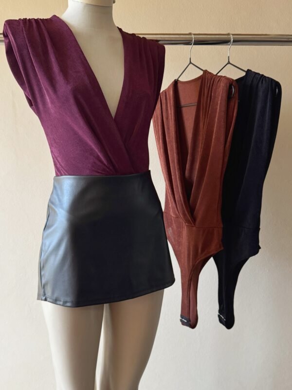 Alternative view of BODY CRUZADO HOMBRERAS SLINKY