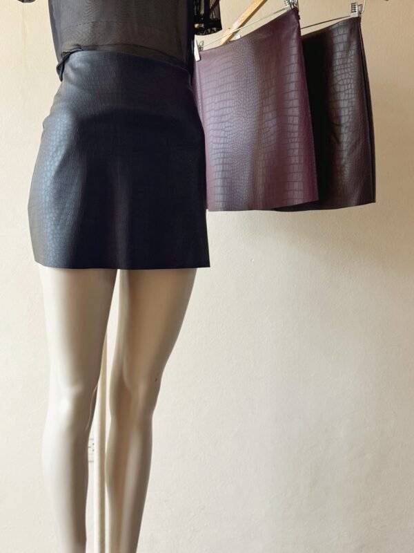 Alternative view of POLLERA EVASE CROCO T2