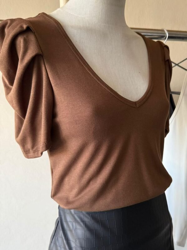 Alternative view of REM MC PRINCESA V MELVIN