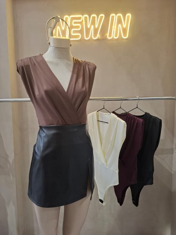 BODY HOMBRERAS MICROFIBRA