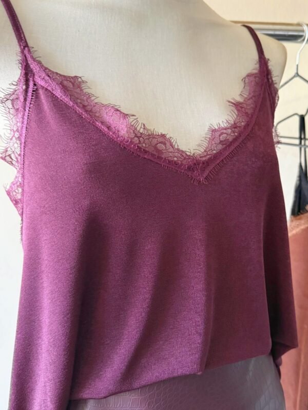 Alternative view of MUSC TIRITA PUNTILLA SLINKY