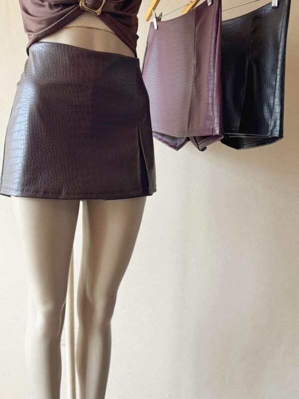 Alternative view of POLLERA PANTALON CROCO T2