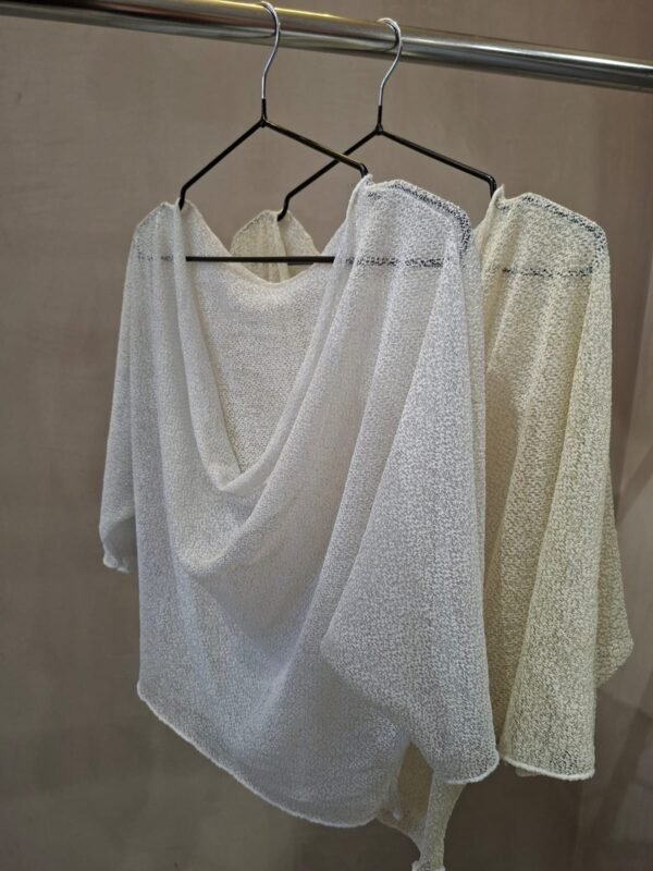 Alternative view of REMERA MURCIELAGO TEJIDO LUREX