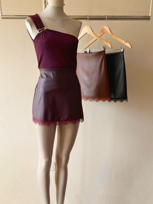 POLLERA CUERINA PUNTILLA T1