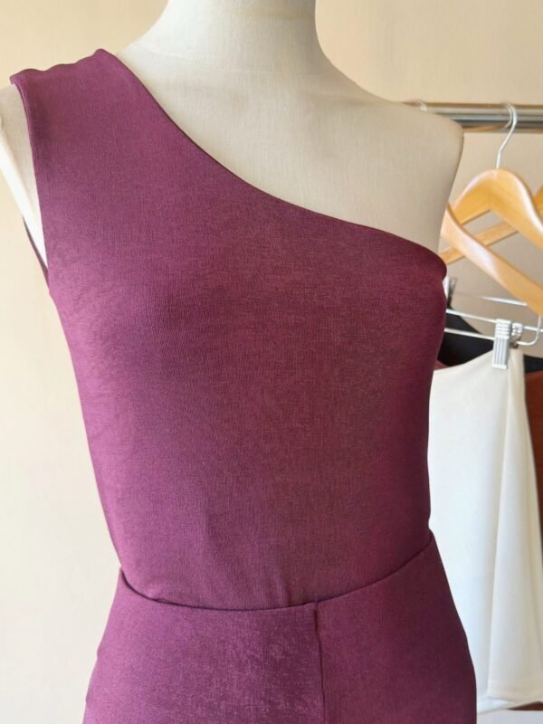 Alternative view of MUSC UN HOMBRO SLINKY