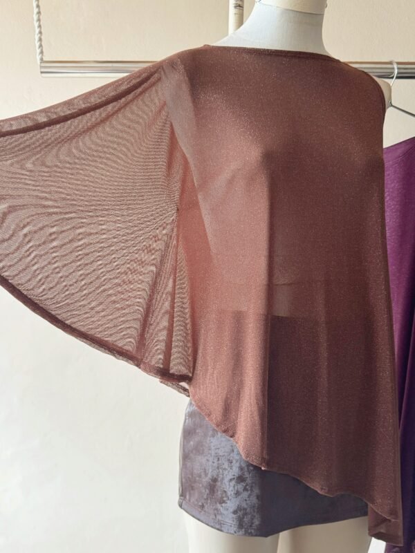 Alternative view of CAPA DE TUL LUREX