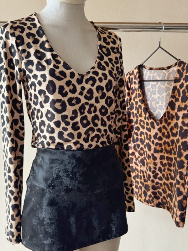 Alternative view of REM ML ESCOTE V MICROFIBRA PRINT