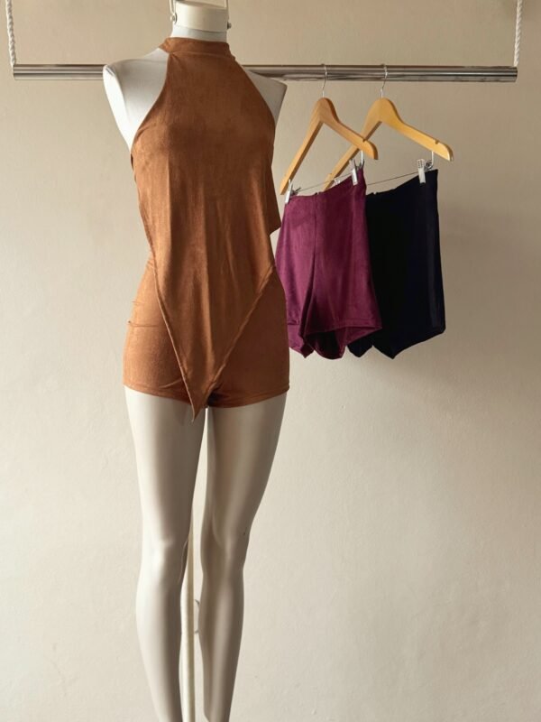 SHORT TIRO ALTO SUEDE