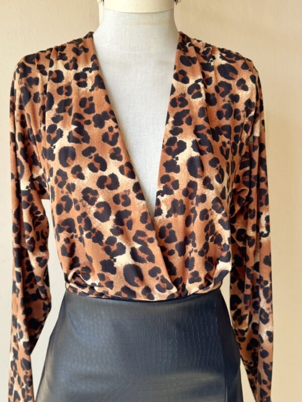 Alternative view of BODY ML CRUZADO HOMBRERAS GAMUZADO PRINT