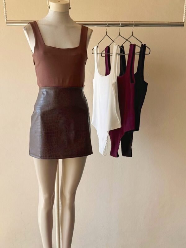 BODY CUELLO CUADRADO MELVIN