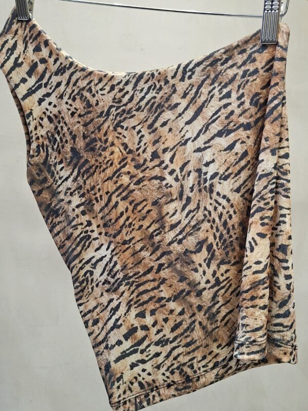 Alternative view of MUSC UN HOMBRO SLINKY ESTAMPADO