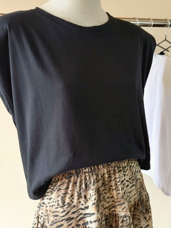 Alternative view of REM HOMBRERAS CUELLO REDONDO ALGODON