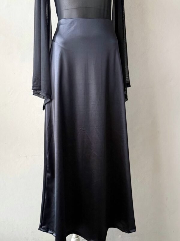 Alternative view of POLLERA LARGA SEDITA