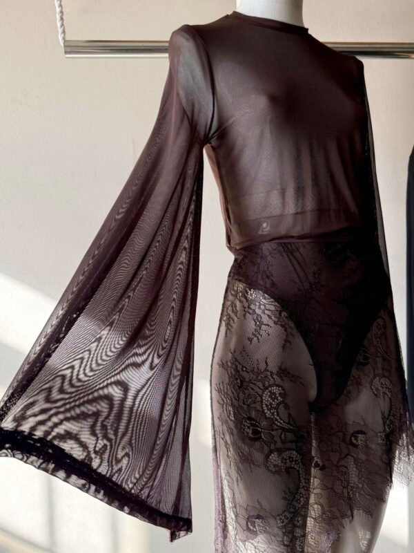 Alternative view of BODY ML ACAMPANADO TUL LISO