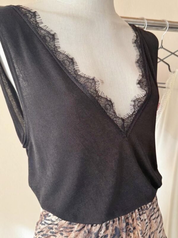 Alternative view of MUSC CUELLO V PUNTILLA SLINKY