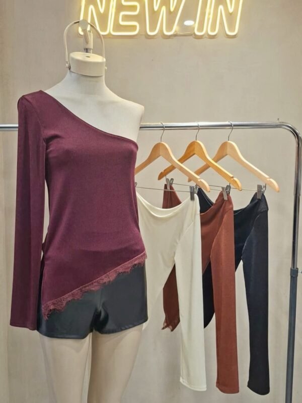 TOP UN HOMBRO ML SLINKY CON PUNTILLA