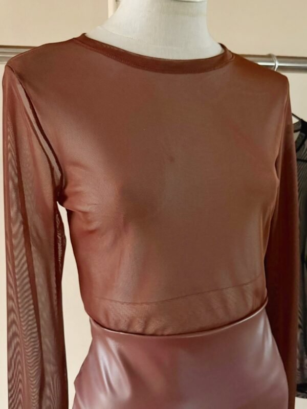 Alternative view of REMERA ML TUL LISO