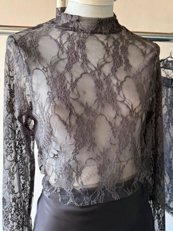 Alternative view of POLERA ML ENCAJE