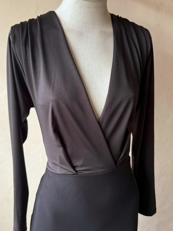 Alternative view of VESTIDO ML CRUZADO HOMBRERAS MICROFIBRA CON TUL