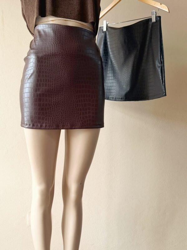 Alternative view of POLLERA EVASE CROCO TALLE 1