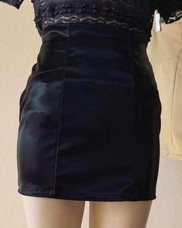Alternative view of POLLERA CON RECORTES ONIX T2