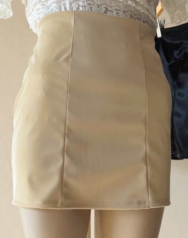 Alternative view of POLLERA CON RECORTS ONIX T1