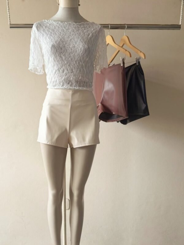 SHORT CUERINA TIRO ALTO